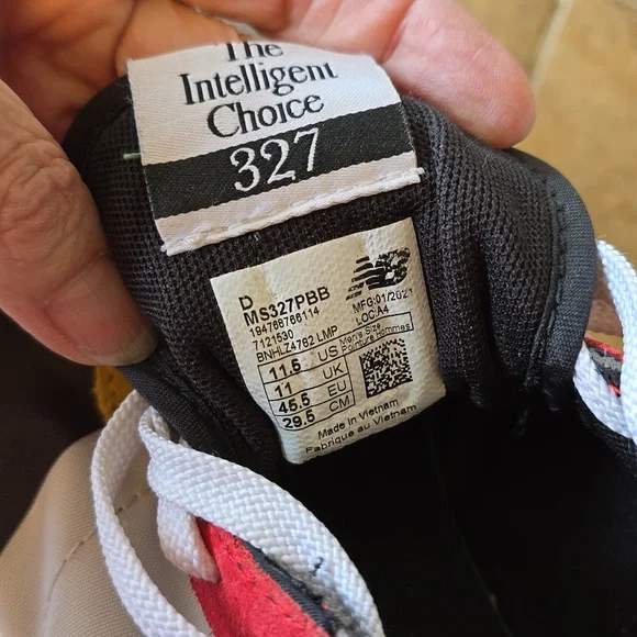 New Balance Mens 327 Tennis Shoes - Picture 5 of 6